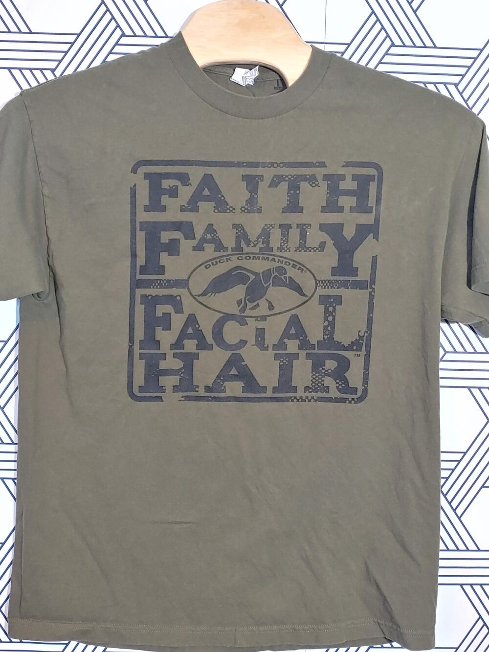 Duck Commander Roberston Family Tshirt Size XL